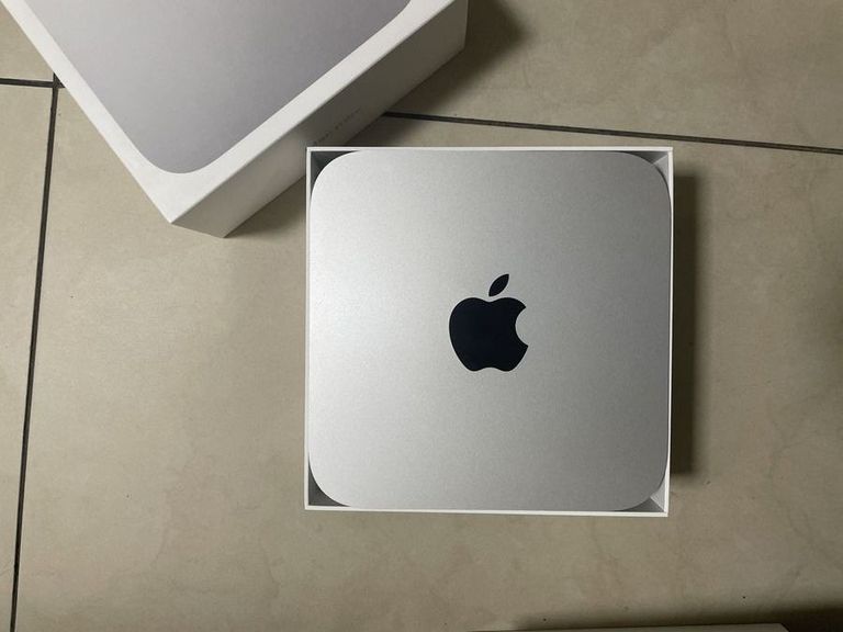 Оголошення Apple mac mini a2686 mmfj3 m2/8core/ram 8gb/ssd256gb Б/У