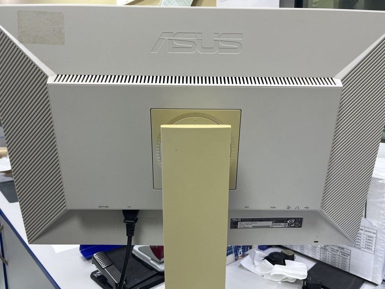 Купити Asus BE24AQLB Б/У