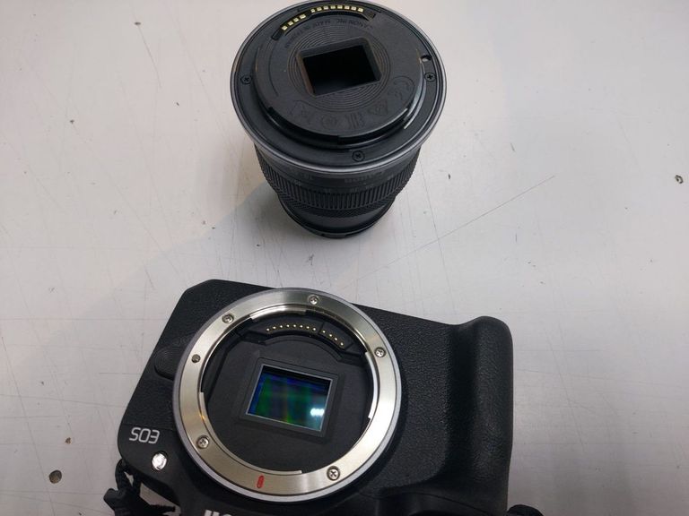 Canon EOS R100 kit 18-45mm IS STM (6052C013) Код:01-200829369. Изображение 5