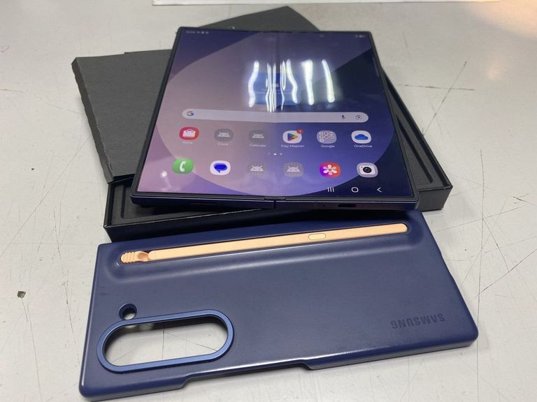 Розпродаж Samsung galaxy fold6 12/256gb, продавець Техноскарб