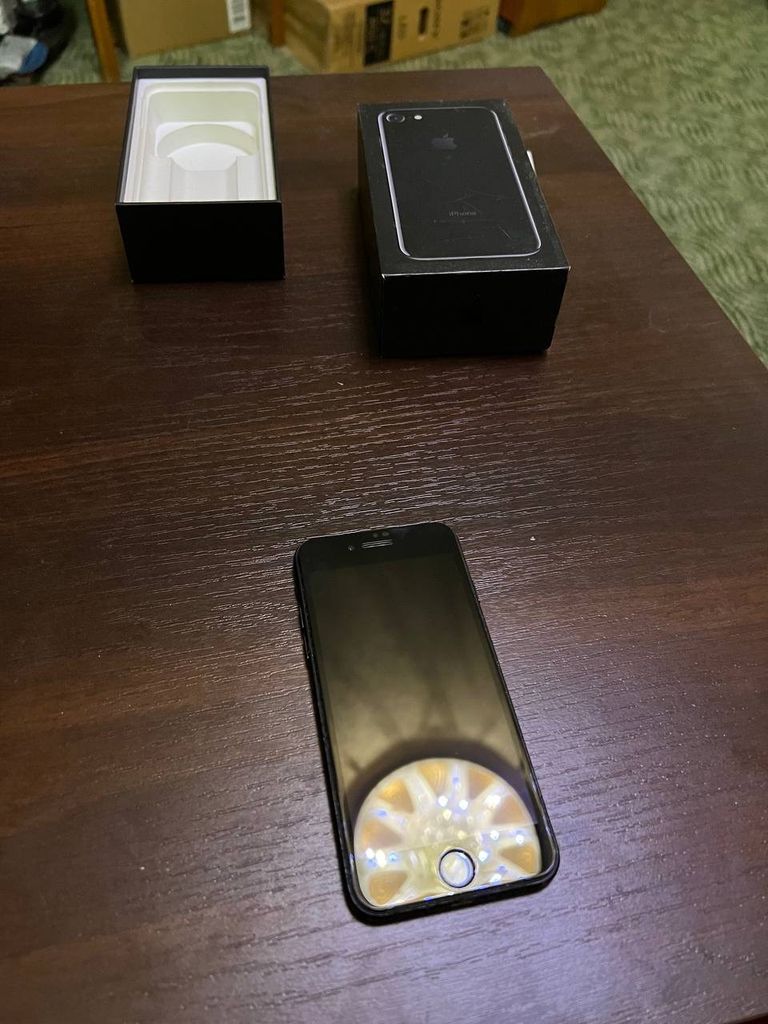 Оголошення Apple iPhone 7 128GB Jet Black (MN962) Б/У