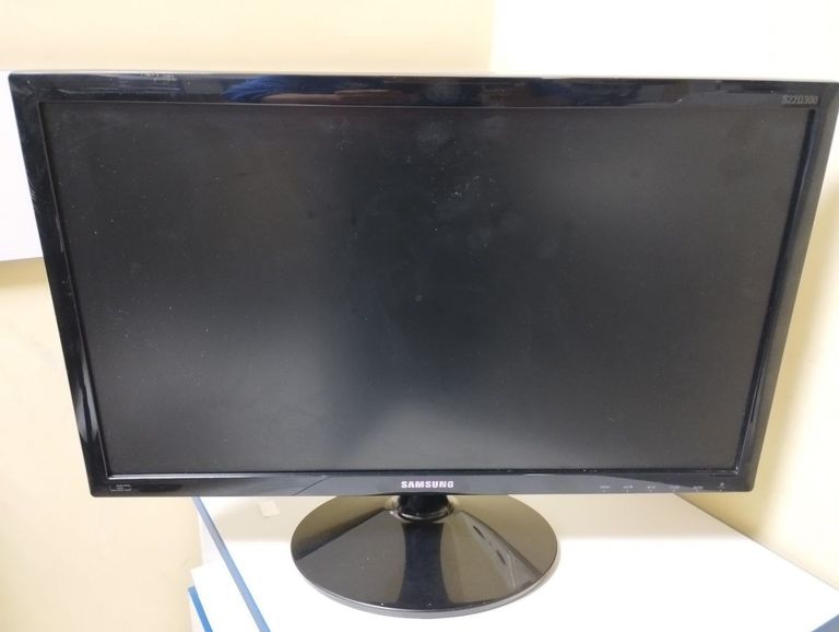 Оголошення Samsung s22d300 Б/У