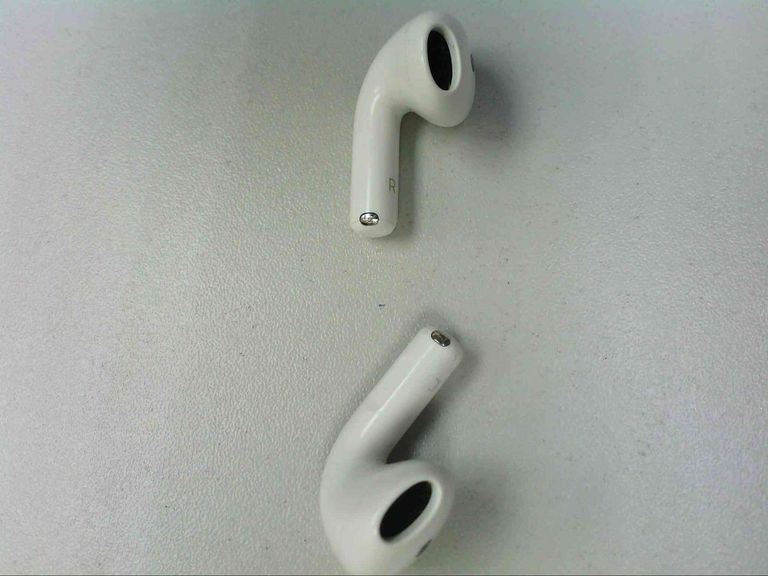 Дешево Apple airpods 4 з ломбарду