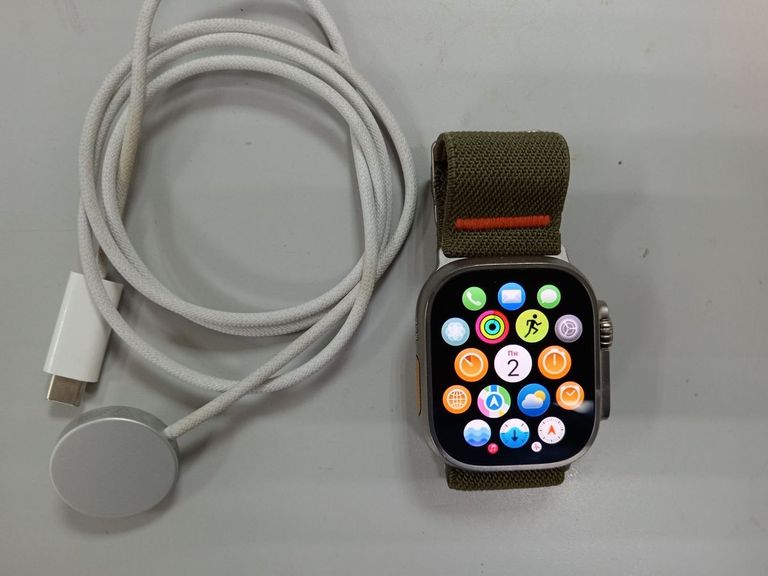 Купити Apple watch ultra 2 gps + cellular 49mm titanium case Б/У