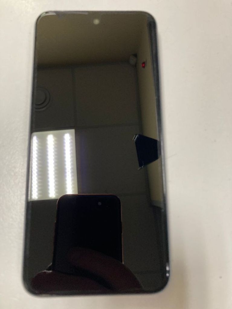 Купити Zte Nubia V70 8/256GB Gray Б/У