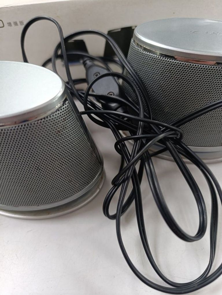 Дешиво F&d V620 Plus с ломбарда