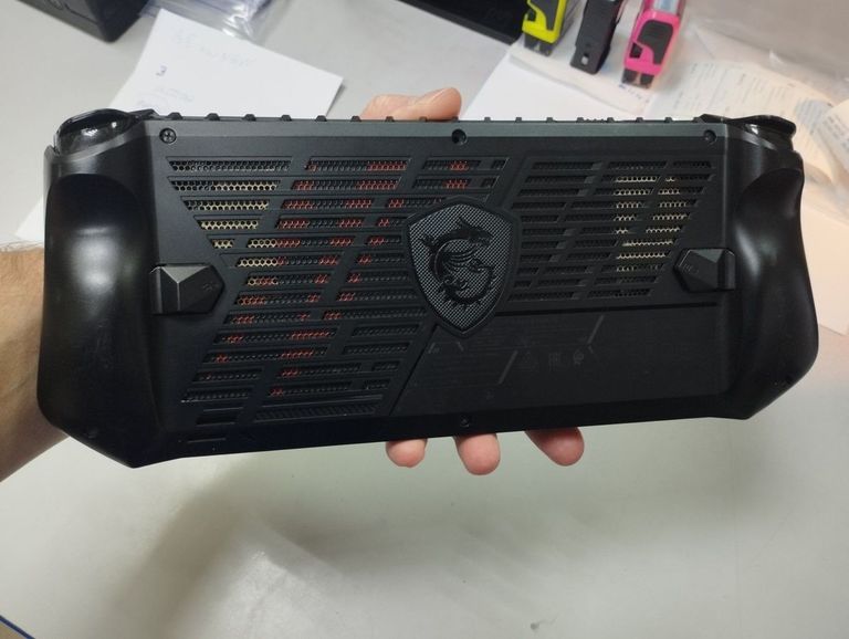 Купить Msi claw a1m 512 gb Б/У