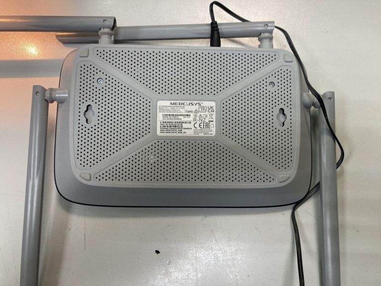 Дешиво Mercusys AC12 с ломбарда
