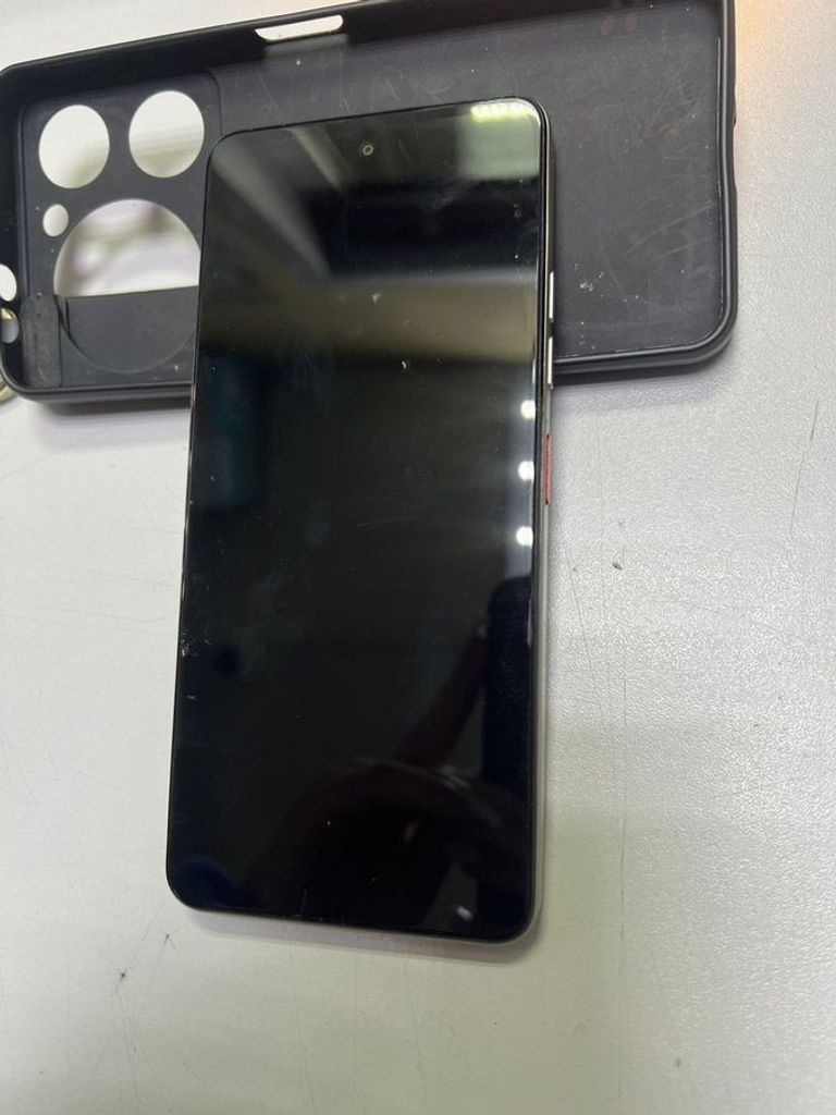 Купить Zte Nubia Music 4/128GB POP Art Б/У