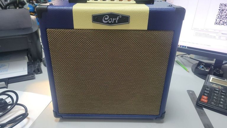 Оголошення Cort CM15R DB Б/У