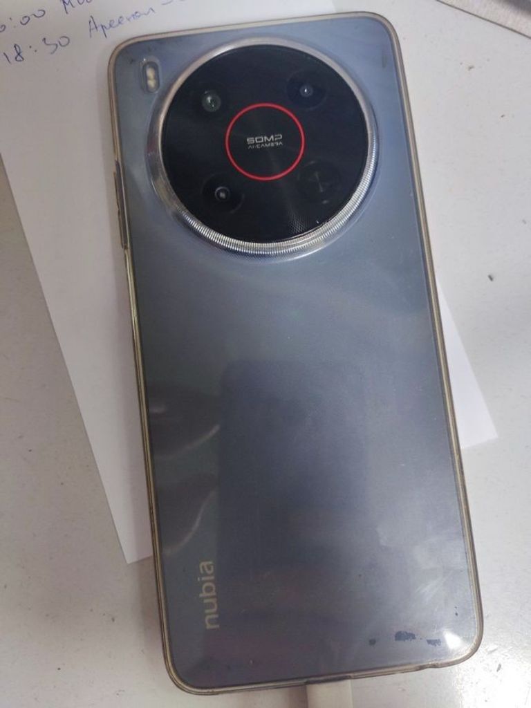 Оголошення Zte Nubia V70 Max 6/128GB Gray Б/У