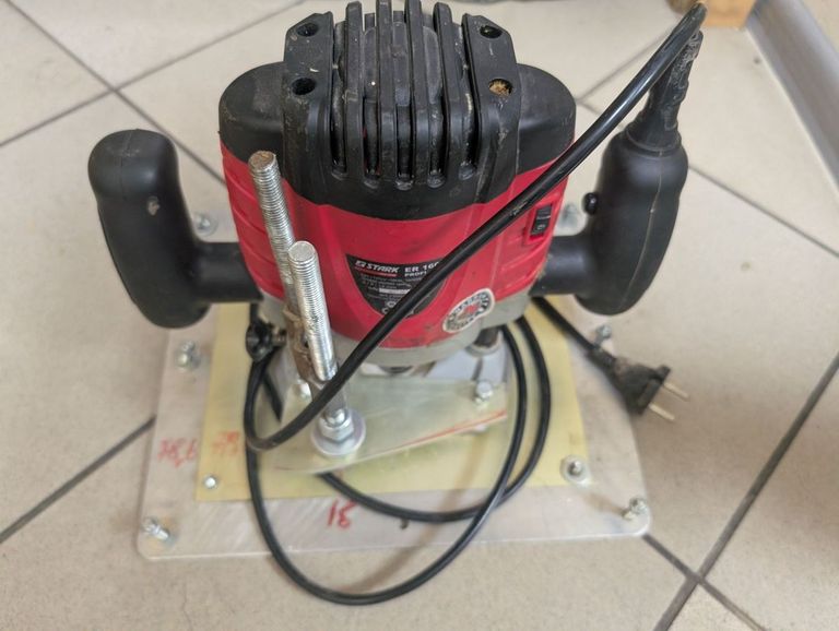 Оголошення Stark ER 1600 Profi Б/У