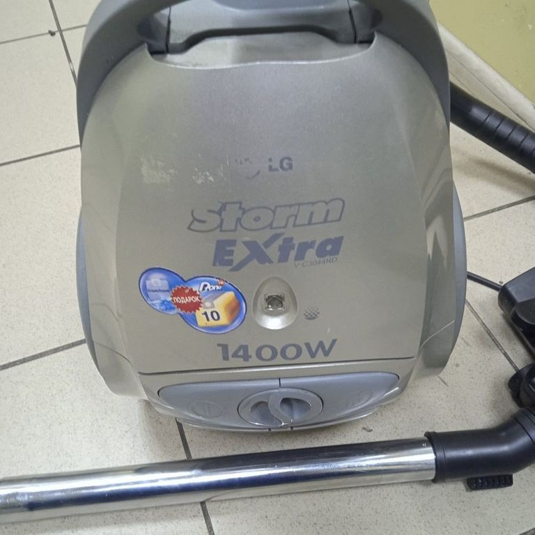 Дешиво Lg v-c3044rd с ломбарда