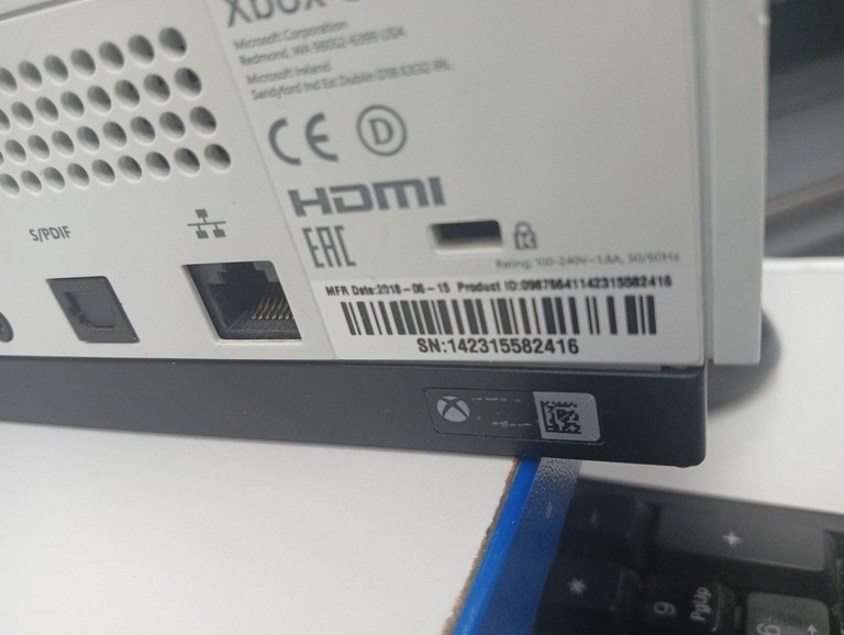 Объявление Microsoft Xbox One S 500GB Б/У