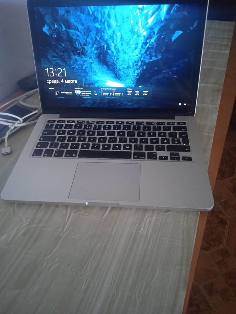 Купити Apple MacBook Air 13" Gold Late 2020 (MGND3, Z12A0006C) Б/У