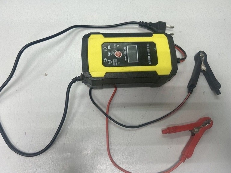 Купити Jinnuoyi 12v smart pulse repair charger Б/У