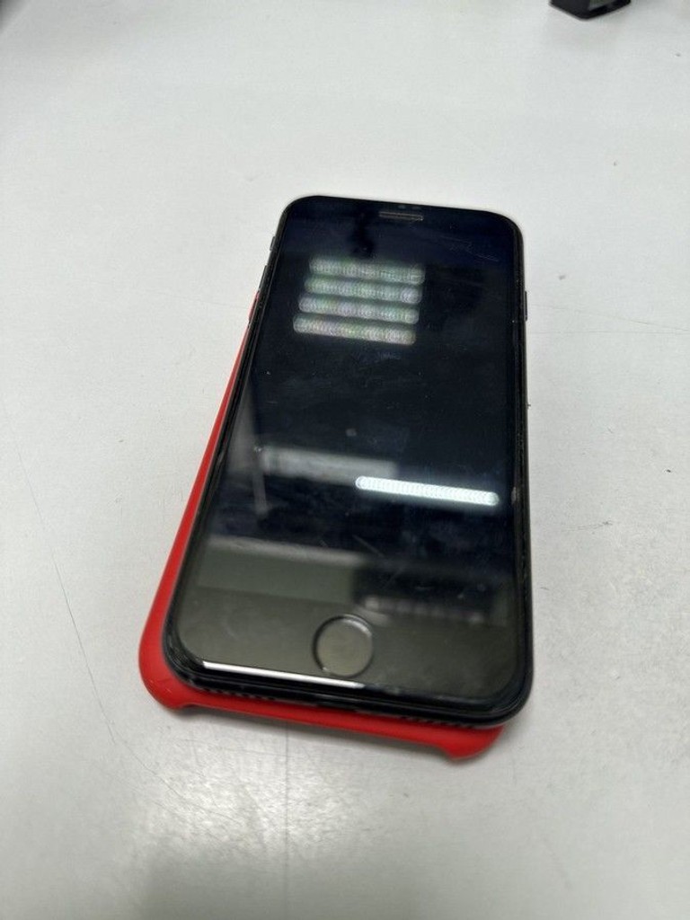 Розпродаж Apple iPhone SE 2020 64GB Black Slim Box (MHGP3), продавець Техноскарб