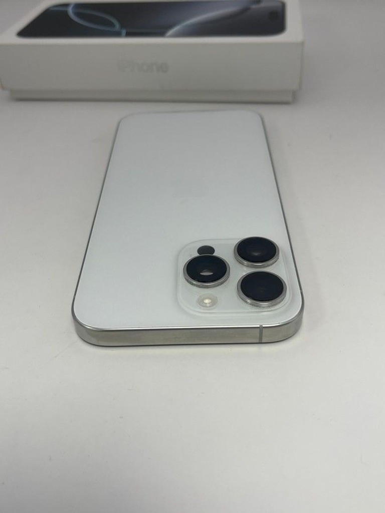 Apple iPhone 16 Pro Max 512GB eSIM White Titanium (MYW83) Код:01-200973417. Зображення 6