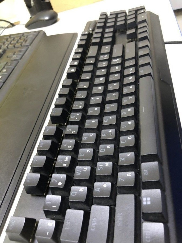 Дешево Razer blackwidow v3 tkl з ломбарду