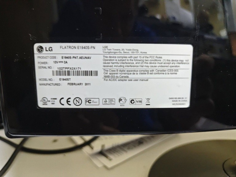 Дешево Lg e1940s з ломбарду