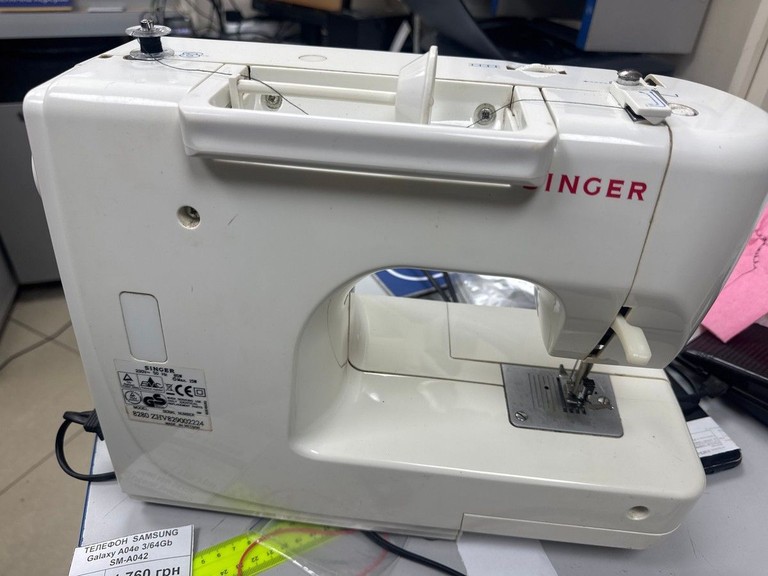 Дешиво Singer 8280 с ломбарда