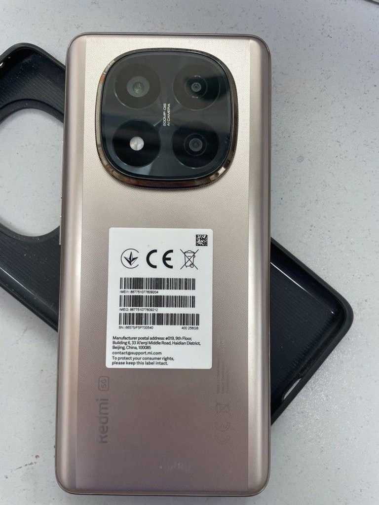 Дешево Xiaomi redmi note 14 pro+ 5g 8/256gb з ломбарду