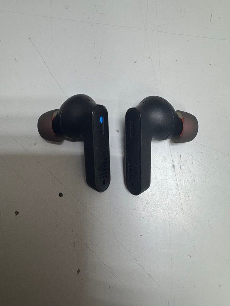 Оголошення Jbl tune 235nc Б/У