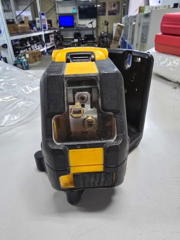 Оголошення Dewalt dce088r Б/У