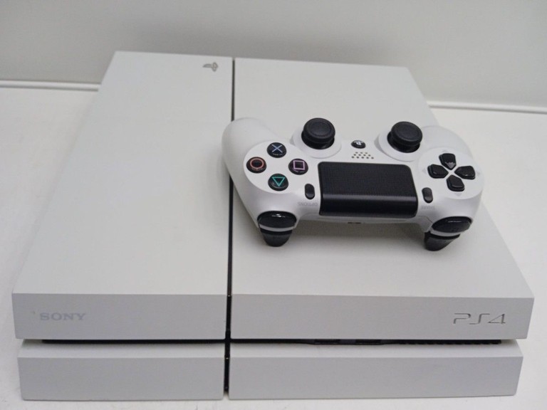 Дешево Sony playstation 4 500gb з ломбарду