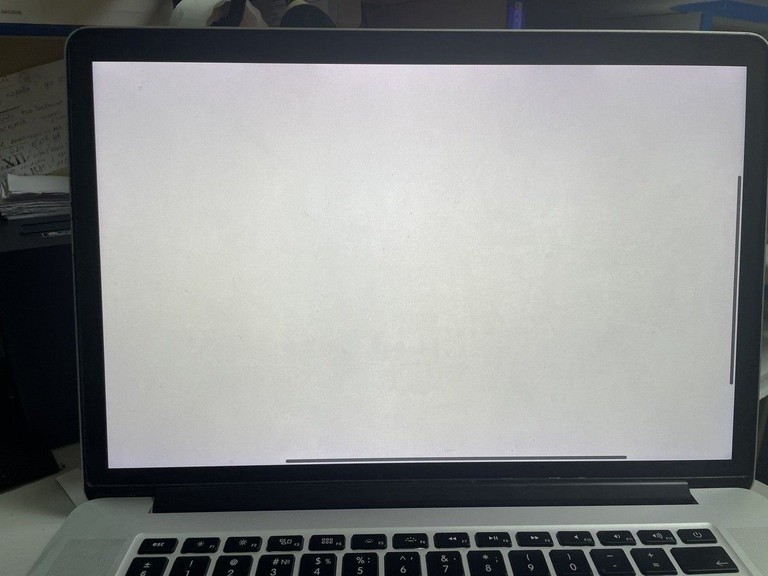 Розпродаж Apple macbook pro a1398 15,4" core i7 2.2ghz/ram 16gb/ssd256gb/intel iris pro, продавець Техноскарб