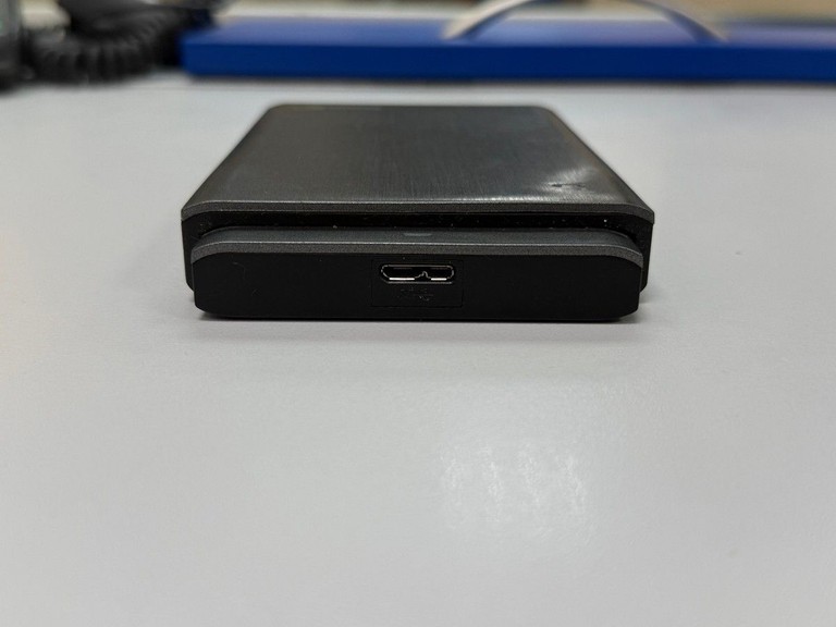 Seagate Backup Plus Slim 1 TB Space Gray (STHN1000405) Код:01-201037884. Зображення 5