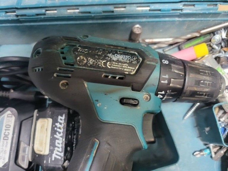 Оголошення Makita DF333DWAE Б/У