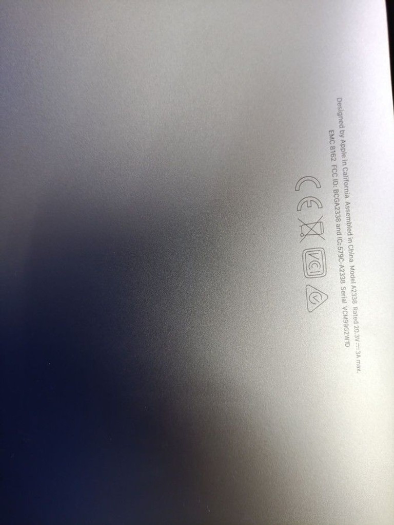 Дешиво Apple Macbook Pro a2338/ m2 8-cpu/ 10-gpu/ ram8gb/ ssd256gb/ retina, truetone, touchbar с ломбарда
