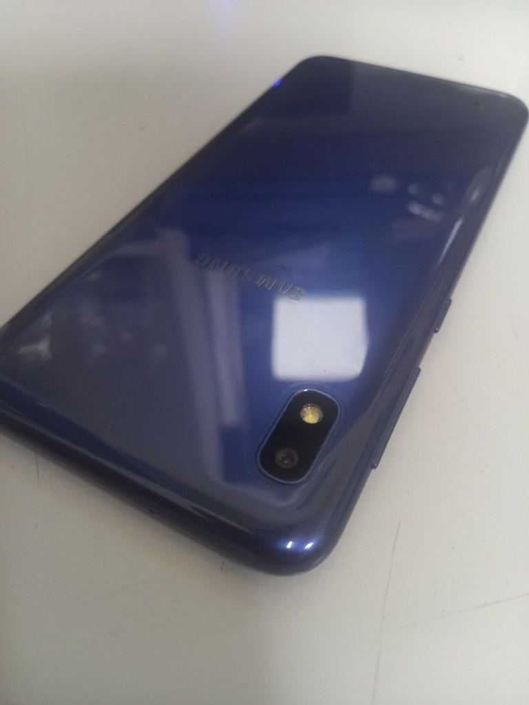 Дешиво Samsung a105f galaxy a10 2/32gb с ломбарда