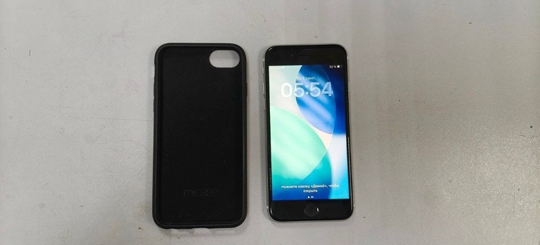 Купити Apple iPhone SE 2020 64GB Black Slim Box (MHGP3) Б/У