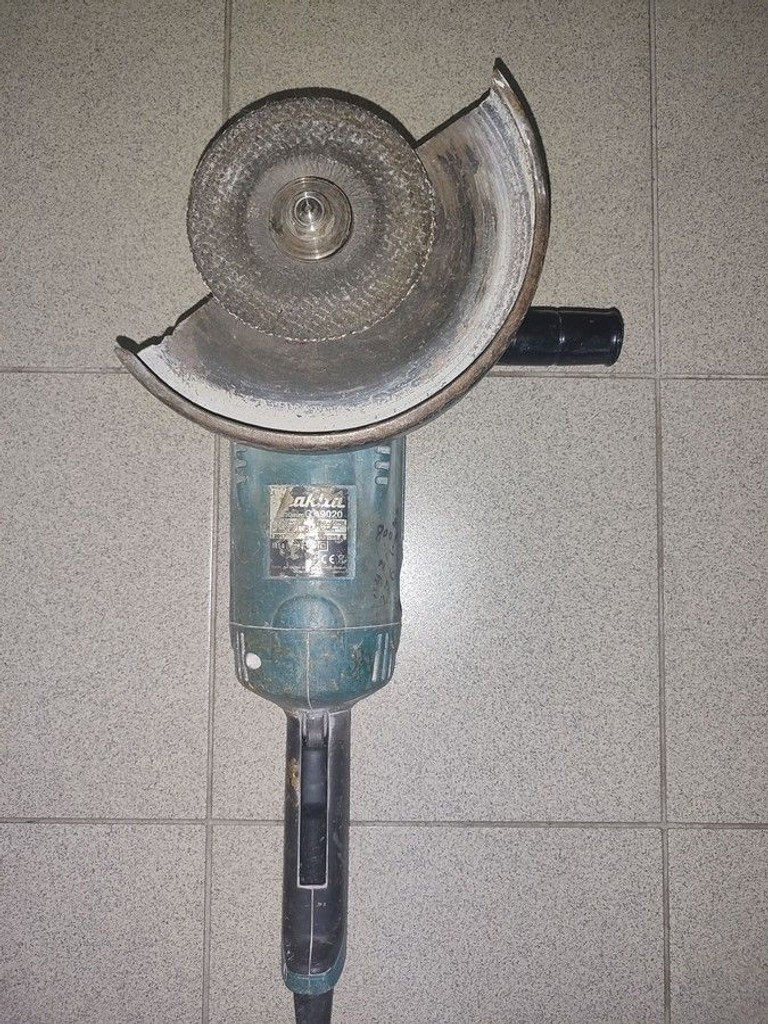 Оголошення Makita GA9020 Б/У