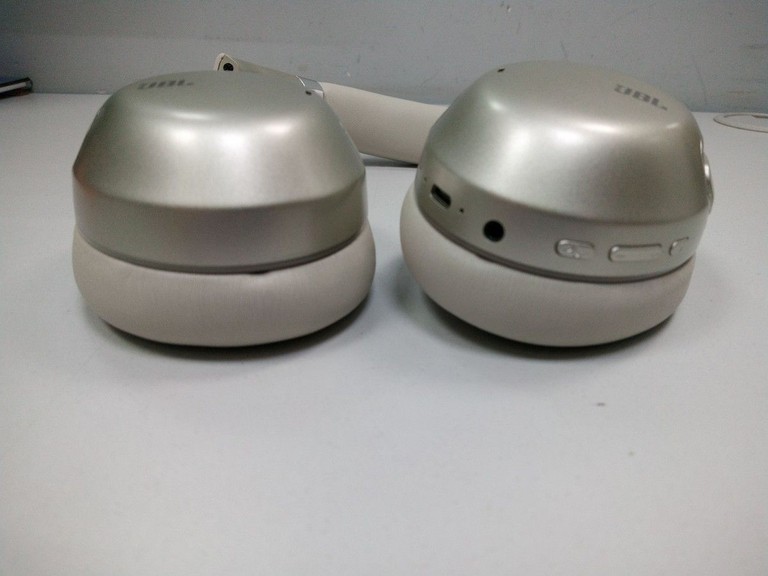 Оголошення Jbl tour one m2 Б/У