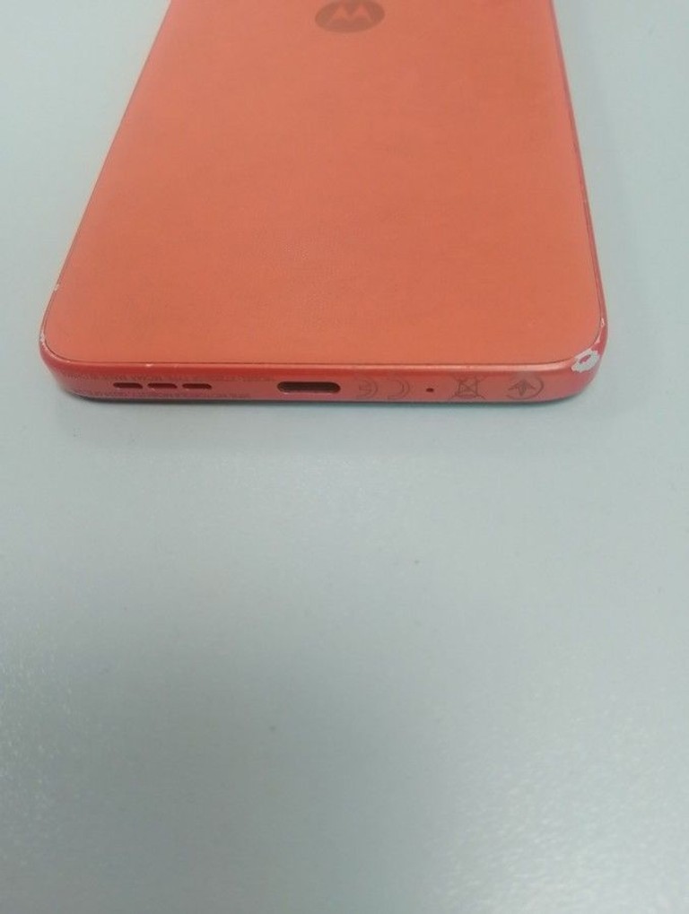 Дешево Motorola moto g06 4g 4/64gb tendril з ломбарду