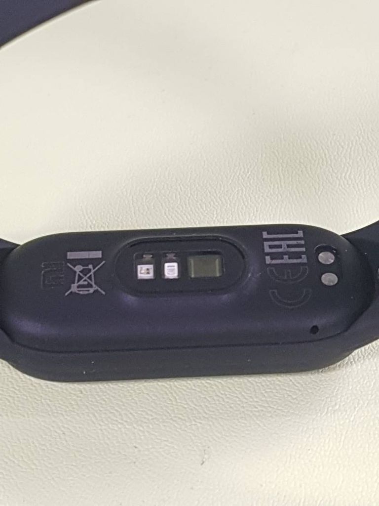 Дешево Mi band 6 з ломбарду