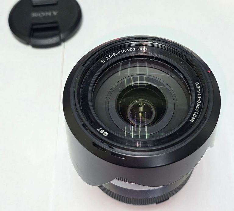 Купить Sony SEL18200 18-200mm f/3,5-6,3 Б/У