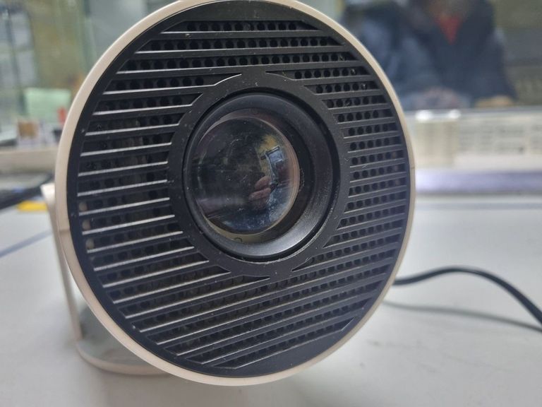 Оголошення Magcubic HY300 White Б/У