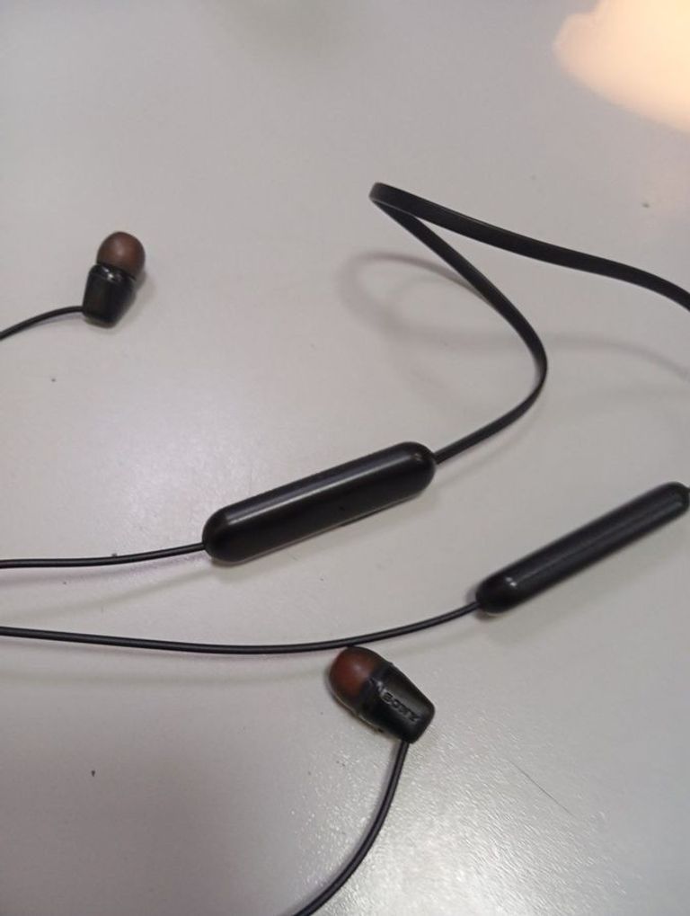 Купити Sony wi-c200 Б/У