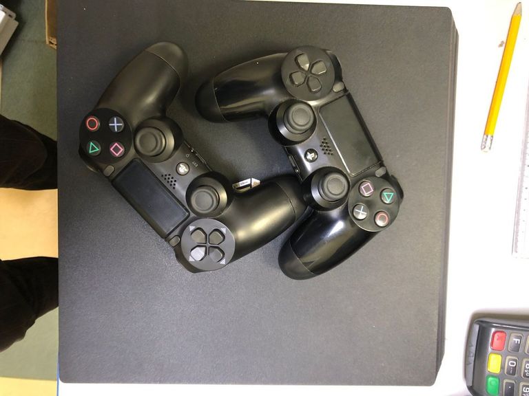 Sony PlayStation 4 Pro (PS4 Pro) 1TB Black (9773412) Код:01-200752805. Изображение 7