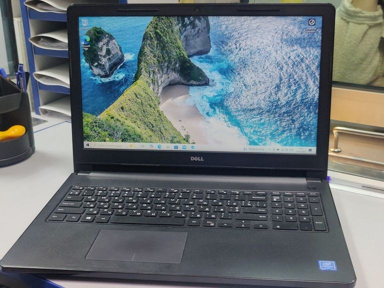 Купить Dell 15/pentium n3710 ddr3/4gb ddr3/hdd 500 gb/ssd *відсутній/*інтегрована Б/У