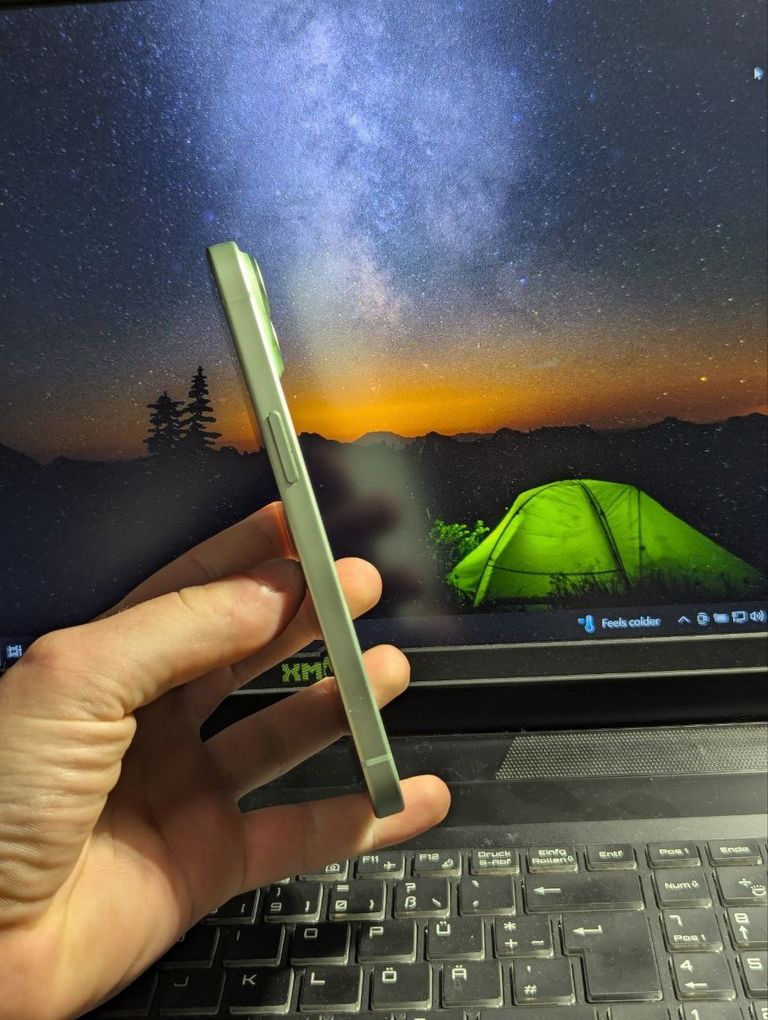 Apple iPhone 15 Plus 128GB Green (MU173) Код:null. Изображение 6