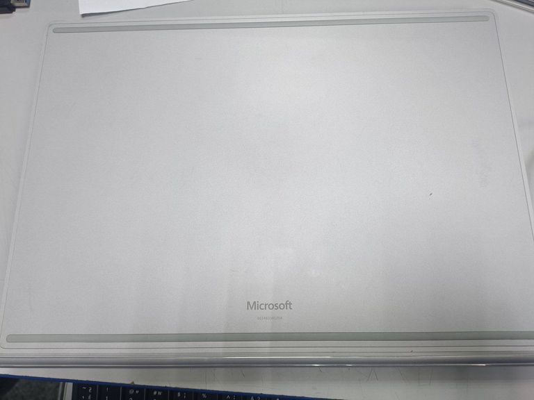 Купить Microsoft 15/core i7 8650u ddr3/16gb ddr3/ssd 256 gb/geforce gtx1060 6gb Б/У