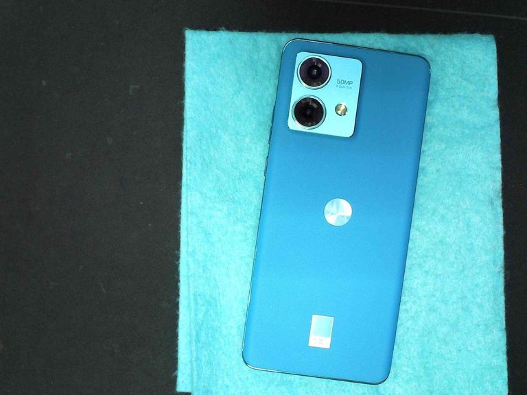 Купити Motorola edge 40 neo 12/256gb Б/У