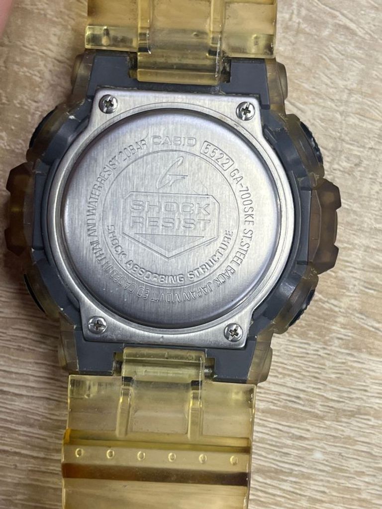 Дешево Casio G-Shock GA-700SKE-7AER з ломбарду
