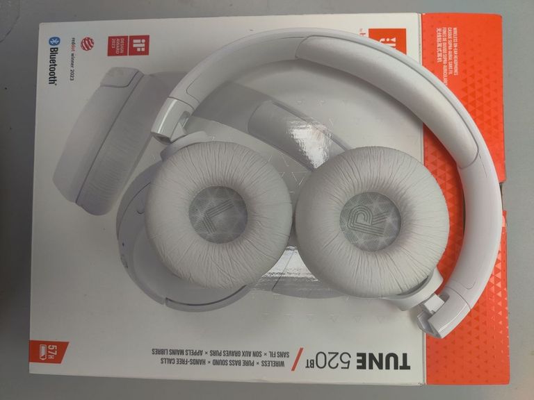 Дешиво Jbl tune 520bt с ломбарда