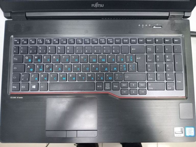 Дешиво Fujitsu core i7 8750h/ram32gb/ssd256+256gb/quadro p600 4gb с ломбарда